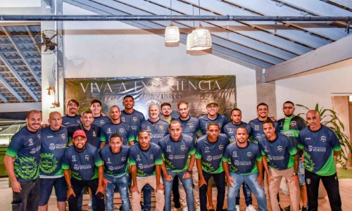 Resende apresenta seleção de futsal, novos uniformes e projeto para equipe